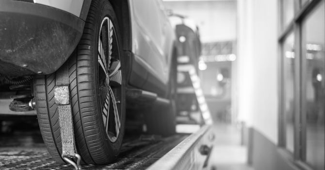 ¿Cómo se gestiona la baja definitiva de un coche en la DGT? 